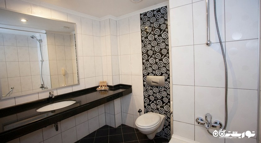 حمام و سرویس بهداشتی اتاق ها	